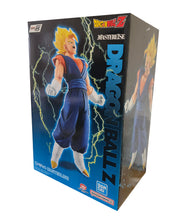 Load image into Gallery viewer, Free UK Royal Mail Tracked 24hr delivery
Stiking statue of Ultimate Super Saiyan Vegito from the legendary anime Dragon Ball Z. This stunning statue is launched by Ichibansho figure as part of their latest Masterlise series - Dragon Ball Z Vs Omnibus
The sculptor did a marvelous job on this piece, showing Vegito posing in his Ultra Super Saiyan form. This is an explosive statue of Vegito. - Stunning!
This PVC statue stands at 26cm tall, and packaged in a gift/collectible box from Bandai.