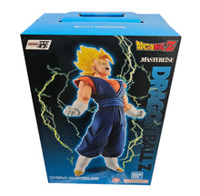 Load image into Gallery viewer, Free UK Royal Mail Tracked 24hr delivery
Stiking statue of Ultimate Super Saiyan Vegito from the legendary anime Dragon Ball Z. This stunning statue is launched by Ichibansho figure as part of their latest Masterlise series - Dragon Ball Z Vs Omnibus
The sculptor did a marvelous job on this piece, showing Vegito posing in his Ultra Super Saiyan form. This is an explosive statue of Vegito. - Stunning!
This PVC statue stands at 26cm tall, and packaged in a gift/collectible box from Bandai.
