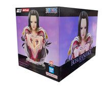Load image into Gallery viewer, Free UK Royal Mail Tracked 24hr delivery
Breathtaking statue of Boa Hancock from the legendary anime ONE PIECE. This stunning statue is launched by ICHIBANCHO FIGURE as part of their latest ARTSCALE collection.
The creator has completed this spectacular portrait statue of Boa Hancock perfectly. Showing Boa Hancock unleashing her Mero Mero Mellow (Love-Love Beam). -Stunning!
This PVC statue stands at 18cm tall, and packaged in a gift/collectible box from Bandai.
Official brand: Ichibansho Figure / Ban