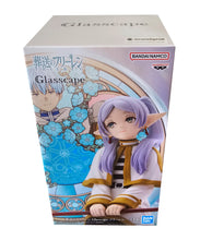 Load image into Gallery viewer, Free UK Royal Mail Tracked 24hr delivery
Beautiful statue of Frieren from the popular anime Frieren: Beyond Journeys End. This amazing statue is launched by Banpresto as part of their latest Glasscap collection.
This statue is created fabulously, showing Frieren posing elegantly sitting on her seat, holding her staff, reminiscing about the old days in front of the beautiful circular decorated window. - Stunning!
This PVC statue stands at 15cm tall, and packaged in a gift/collectible box from Bandai.
O