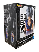 Load image into Gallery viewer, Striking statue of Son Gohan (Beast mode) from the legendary anime Dragon Ball Super. This figure is launched by Banpresto as part of their latest SOLID EDGE WORKS series vol.14.   The sculptor has completed this piece in spectacular fashion, showing Son Gohan posing in Beast mode (or Final Gohan), wearing his demon outfit, ready for battle. - Super cool !   This PVC statue stands at 19cm tall, and packaged in a gift/collectible box from Bandai. 
