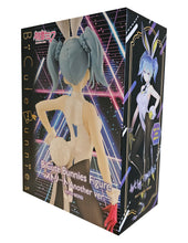Load image into Gallery viewer, Free UK Royal Mail Tracked 24hr delivery   Stunning statue of Hatsune Miku (Global Vocaloid Superstar). This amazing figure is launched by Good Smile Company as part of their latest BiCute Bunnies collection.  This statue of Hatsune Miku is created in immense detail, showing Hatsune Miku posing beautifully in her Street Punk Bunny outfit.   This PVC figure stands at 30cm tall, and packaged in a gift/collectible box from Good Smile Company.  Official brand:  Good Smile Company
