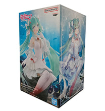 Load image into Gallery viewer, Free UK Royal Mail Tracked 24hr delivery
Beautiful statue of Hatsune Mike (Global Vocaloid Superstar). This figure is launched by Banpresto as part of their latest Clearluxe collection.
This statue is created meticulously, showing Hatsune Mike posing elegantly, sitting position in her white dress. -Stunning!
This PVC statue stands at 18cm tall, and packaged in a gift/collectible box from Bandai.
Official brand: Banpresto / Bandai
EAN: 4983164291742
Excellent gift for any Hatsune Miku fan.
This i