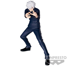 Load image into Gallery viewer, Remarkable statue of Satoru Gojo from the popular anime series Jujutsu Kaisen. This figure is launched by Banpresto as part of their latest Jufutsunowaza collection - vol.2   The creator did a excellent job creating this piece, showing Satoru Gojo posing in his uniform, ready to perform his curse technique. - Truly stunning !   This PVC statue stands at 17cm tall, and packaged in a gift/collectible box from Bandai.
