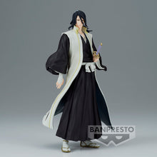 Load image into Gallery viewer, Cool statue of Byakuya Kuchiki (Captain of the Sixth Division for Gotei 13) from the legendary anime Bleach. This figure is launched by Banpresto as part of their latest Solid and Souls series.   This figure is created in excellent detail, showing Byakuya Kuchiki posing in his classic Sixth Division uniform. 
