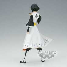 Load image into Gallery viewer, Free UK Royal Mail Tracked 24hr delivery
Striking statue of Sui-Feng (sometimes known as Soifon) from the legendary anime Bleach. This figure is launched by Banpresto as part of their latest Solid and Souls series.
This figure is created in excellent detail, showing Sui-Feng posing in her uniform - captain of the 2nd Division of the Gotei 13.