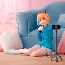 Load image into Gallery viewer, Free UK Royal Mail Tracked 24hr delivery
Beautiful statue of Mem-Cho (Known as MEM) from the popular anime series Oshi no Ko. This figure is launched by Banpresto as part of their latest Relax Time collection.
The creator did a fabulous work on this piece, showing Mem-Cho posing beautifully in front of her cellphone (cellphone and stand included).