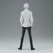 Load image into Gallery viewer, Free UK Royal Mail Tracked 24hr delivery
Stunning statue of Satoru Gojo from the popular anime series Jujutsu Kaisen. This amazing statue is launched by Banpresto as part of their latest King Of Artist collection.
The creator has completed this piece remarkably, showing Satoru Gojo in his white shirt and Jujutsu High trousers - Stunning!
This PVC statue stands at 21cm tall, and packaged in a beautiful gift/collectible box from Bandai.
Official brand: Bandai / Banpresto
EAN: 4983164293715
Excellent