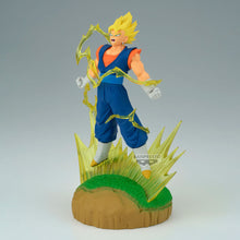 Load image into Gallery viewer, Free UK Royal Mail Tracked 24hr delivery
Classic statue of Vegito Super Saiyan from the legendary anime Dragon Ball Z. This amazing statue is launched by Banpresto as part of their latest History Box statue
This statue is created remarkably, showing Super Saiyan Vegito posing amazingly with rage, and showcasing his power floating above ground. -Stunning!
This PVC statue stands at 17cm tall, and packaged in a gift/collectible box from Bandai.
Official brand: Banpresto / Bandai