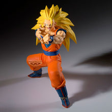 Load image into Gallery viewer, Free UK Royal Mail Tracked 24hr delivery
Striking statue of Son Goku in his Super Saiyan 3 mode, from the legendary anime Dragon Ball Z. This spectacular statue of Son Goku is launched by Banpresto as part of their latest Match Makers collection.
This figure is created in amazing fashion, showing Son Goku posing in battle in his Super Saiyan 3 mode, and ready to unleash his signature attack. -Stunning!
This PVC statue stands at 16cm tall, comes with a stand, and packaged in a gift / collectible box fr