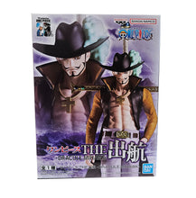 Load image into Gallery viewer, Free UK Royal Mail Tracked 24hr delivery
Stunning statue of Dracule Mihawk from the legendary anime ONE PIECE. This figure is launched by Banpresto as part of their latest "The Shukko" collection.
The creator completed this piece in excellent fashion, showing Dracule Mihawk posing amazingly in his uniform, and with his iconic weapon (one of the 12 Supreme Grade Blades) "Yoru" attached on his back.
This PVC statue stands at 16cm tall, and packaged in a gift/collectible box from Bandai.
Official brand: