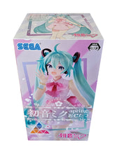 Load image into Gallery viewer, Free UK Royal Mail Tracked 24hr delivery   Beautiful statue of Hatsune Miku (Global Vocaloid Superstar). This figure is launched by SEGA and Good Smile Company as part of their latest Luminasta collection - Omutatsu version B.   This statue is created astonishingly, showing Hatsune Miku posing in her Sakura themed outfit. - Stunning !   This PVC statue stands at 21cm tall, and packaged in a gift/collectible box from SEGA. 
