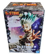 Load image into Gallery viewer, Free UK Royal Mail Tracked 24hr delivery Cool figure of Senku Ishagami from the popular anime series Dr.Stone. This statue is launched by Banpresto as part of their latest Figure of STONE WORLD series. The figure is created beautifully, showing Senku posing in his stone world outfit with his tool bag strapped to his side, and the famous E=MC2 equation across his chest.