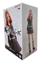 Load image into Gallery viewer, Free UK Royal Mail Tracked 24hr delivery
Stunning statue of Yuzuha Shiba (She is the younger sister of Taiju and the older sister of Hakkai Shiba) from the popular anime series Tokyo Revengers. This super cool figure is launched by Banpresto as part of their latest TBA collection.
This statue is created in excellent detail, showing Yuzuha Shiba posing with attitude in her uniform. - Stunning !