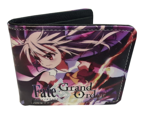 Free UK Royal Mail Tracked 24hr delivery.  This premium PVC leather wallet is designed with a smooth finish. High-quality DTG design with striking colours. Two-section art design showing two unique sets of anime art on each side of the wallet.  Bi-fold closure, with Five card sections, One zip section, photo ID section, and the main section.  Excellent gift for any Fate Grand Order fan.