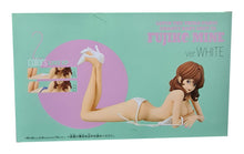 Load image into Gallery viewer, FUJIKO MINE Groovy Baby Shot Lupin The Third Figure

