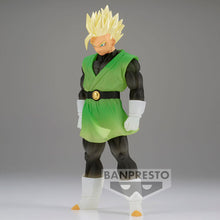 Load image into Gallery viewer, Free UK Royal Mail Tracked 24hr delivery This striking figure of Son Gohan is launched by Banpresto, and its part of the new CLEARISE series. Adapted from the legendary anime series - Dragon Ball Z. This statue of Super Saiyan Son Gohan is created exceptionally , showing the character's features in great detail and the new crystal hairstyle effect. Excellent gift for any Dragon Ball Z fan.