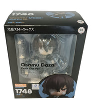 Load image into Gallery viewer, Free UK Royal Mail Tracked 24hr Delivery This premium nendoriod figure of Osamu Dazai from the popular anime series Bungo Stray Dogs is launched by GOOD SMILE this year as part of their latest Nendoroid series (1748). The set comes with the nendoriod figure Osamu Dazai, three face plates (standard/shock/smile). There is also various interchangeable hand parts to recreate all kinds of poses, includes his gun and a cup of coffee.