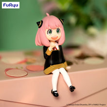 Load image into Gallery viewer, Free Royal Mail Tracked 24hr delivery  

Adorable statue of Anya Forger from the popular anime series Spy x Family. This stunning figure is launched by Good Smile Company as part of their latest Noodle Stopper Collection.

The creator did an amazing job with this piece, showing Anya Forger posing beautifully in her uniform. Two facial plates included showing different emotions. 

This PVC statue stands at 10cm tall, and packaged in a gift/collectible box from Good Smile Company. 

Official brand: Good Smile
