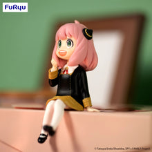 Load image into Gallery viewer, Free Royal Mail Tracked 24hr delivery  

Adorable statue of Anya Forger from the popular anime series Spy x Family. This stunning figure is launched by Good Smile Company as part of their latest Noodle Stopper Collection.

The creator did an amazing job with this piece, showing Anya Forger posing beautifully in her uniform. Two facial plates included showing different emotions. 

This PVC statue stands at 10cm tall, and packaged in a gift/collectible box from Good Smile Company. 

Official brand: Good Smile
