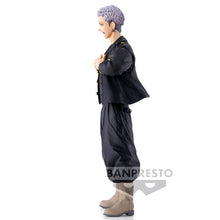 Load image into Gallery viewer, Free UK Royal Mail Tracked 24hr delivery 

Striking statue of Takashi Mitsuya (One of the founding members of the Tokyo Manji Gang) from the popular anime series Tokyo Revengers. This amazing figure is launched by Banpresto as part of their latest collection.

This figure is created in excellent detail, showing Takashi Mitsuya posing in his gang uniform (Toman) - Super cool ! 

This PVC statue stands at 17cm tall, and packaged in a gift/collectible box from Bandai. 

Official brand: Banpresto / Bandai

EAN:
