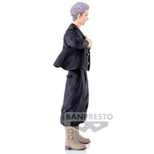 Load image into Gallery viewer, Free UK Royal Mail Tracked 24hr delivery 

Striking statue of Takashi Mitsuya (One of the founding members of the Tokyo Manji Gang) from the popular anime series Tokyo Revengers. This amazing figure is launched by Banpresto as part of their latest collection.

This figure is created in excellent detail, showing Takashi Mitsuya posing in his gang uniform (Toman) - Super cool ! 

This PVC statue stands at 17cm tall, and packaged in a gift/collectible box from Bandai. 

Official brand: Banpresto / Bandai

EAN:
