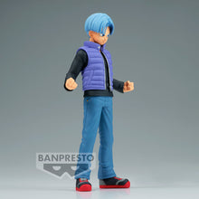 Load image into Gallery viewer, Free UK Royal Mail Tracked 24hr delivery

Exceptional statue of Trunks from the legendary anime Dragon Ball Super. This stunning figure is launched by Banpresto as part of thier latest DXF collection. 

This statue is created in amazing fashion, showing Trunks posing in his light purple body warmer. - Stunning ! 
