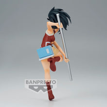 Load image into Gallery viewer, Free UK Royal Mail Tracked 24hr delivery

Fabulous statue of Momo Yaoyorozu from the popular anime series My Hero Academia. This statue is launched by Banpresto as part of their latest Amazing Heroes collection. 

This statue is created in excellent detail, showing Momo (Everything Hero: Creati) posing in battle mode, holding her weapon. 
