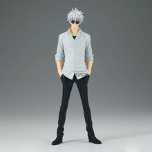 Load image into Gallery viewer, Free UK Royal Mail Tracked 24hr delivery 

Stunning statue of Satoru Gojo from the popular anime series Jujutsu Kaisen. This amazing statue is launched by Banpresto as part of their latest King Of Artist collection.

The creator has completed this piece remarkably,  showing Satoru Gojo in his white shirt and Jujutsu High trousers - Stunning! 

This PVC statue stands at 21cm tall, and packaged in a beautiful gift/collectible box from Bandai. 

Official brand: Bandai / Banpresto

EAN: 4983164293715

Excellent
