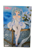 Load image into Gallery viewer, Free UK Royal Mail Tracked 24hr delivery   Elegant statue of Hatsune Miku (Global Vocaloid Superstar). This figure is launched by Good Smile Company as part of their latest Noodle Stopper Collection.   The creator created this pieced in excellent fashion, showing Hatsune Miku posing beautifully in her Fairy style outfit. - Stunning !  This PVC statue stands at 15cm tall, and packaged in a gift/collectible box from Good Smile Company.  Official brand: Good Smile Company
