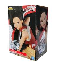 Load image into Gallery viewer, Free UK Royal Mail Tracked 24hr delivery

Fabulous statue of Momo Yaoyorozu from the popular anime series My Hero Academia. This statue is launched by Banpresto as part of their latest Amazing Heroes collection. 

This statue is created in excellent detail, showing Momo (Everything Hero: Creati) posing in battle mode, holding her weapon. 
